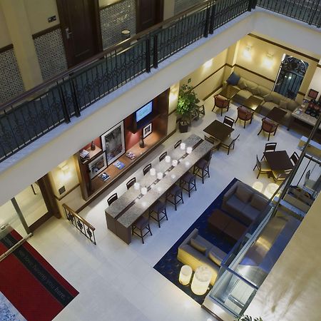 Hampton Inn & Suites Mexico City - Centro Historico Dalaman gambar